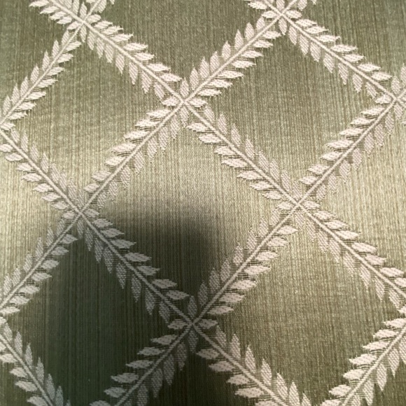 Placemats, napkins, trinket box, and soap/lotion dispenser 🌿 - Picture 12 of 15